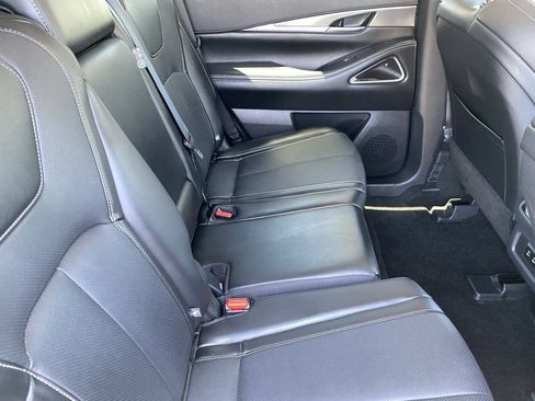 Certified 2026 INFINITI QX60 Luxe w/ Cargo Package FWD image 12