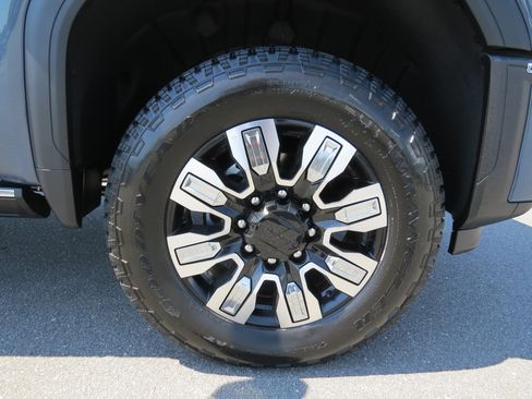 New 2025 GMC Sierra 2500 Denali w/ Denali Reserve Package image 12