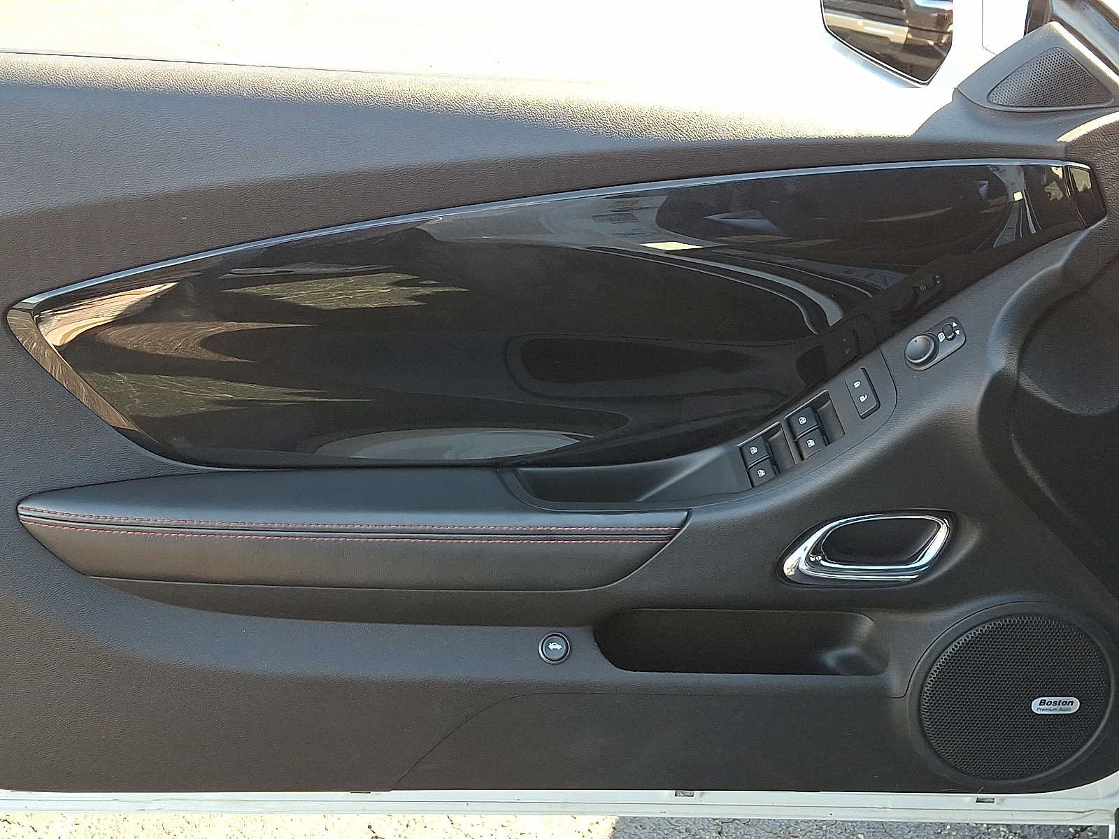 Used 2013 Chevrolet Camaro ZL1 RWD image 12