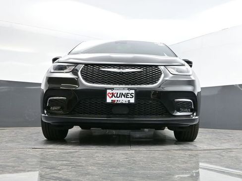 New 2026 Chrysler Pacifica Select AWD/4WD image 41