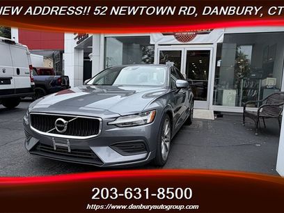 Used 2020 Volvo S60 T6 Momentum w/ Premium Package