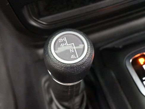 Used 2021 Jeep Gladiator Sport AWD/4WD image 24
