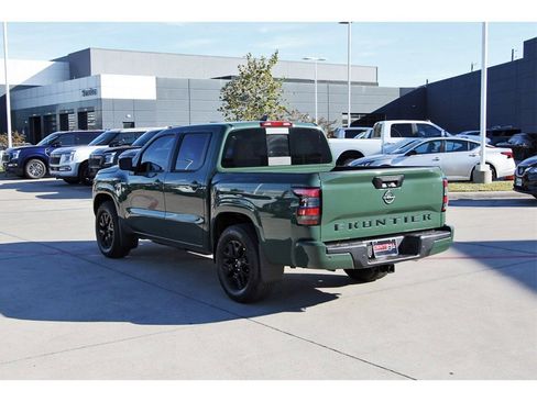 New 2026 Nissan Frontier SV w/ SV Convenience Package image 3