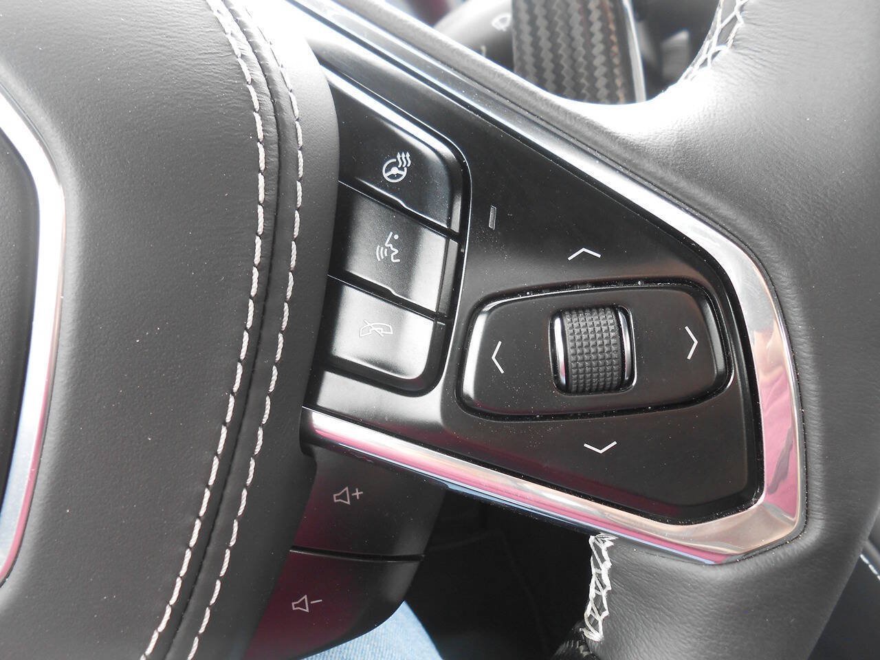 Used 2024 Chevrolet Corvette Z06 RWD image 27