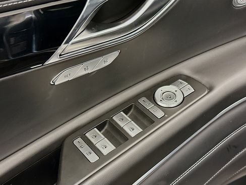 Used 2025 Genesis GV80 2.5T Standard AWD/4WD image 15