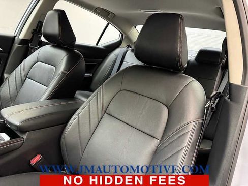 Used 2024 Nissan Altima 2.5 SR w/ SR Premium Package AWD/4WD image 14
