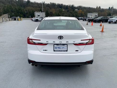 Certified 2025 Toyota Camry SE image 11