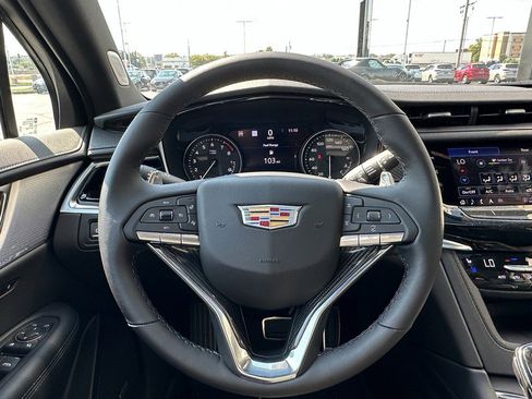 New 2025 Cadillac XT6 Sport w/ Technology Package image 10