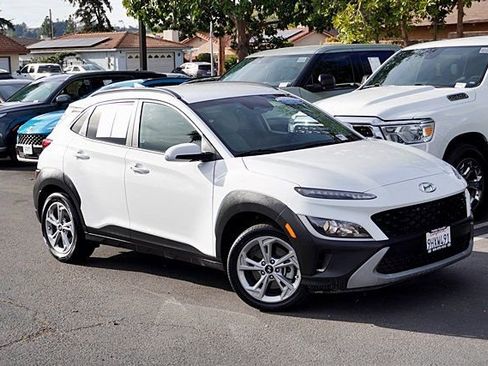 Certified 2023 Hyundai Kona SEL AWD/4WD image 3