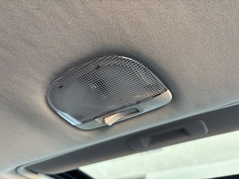 Used 2022 Subaru Crosstrek 2.5i Sport w/ Moonroof Package image 52