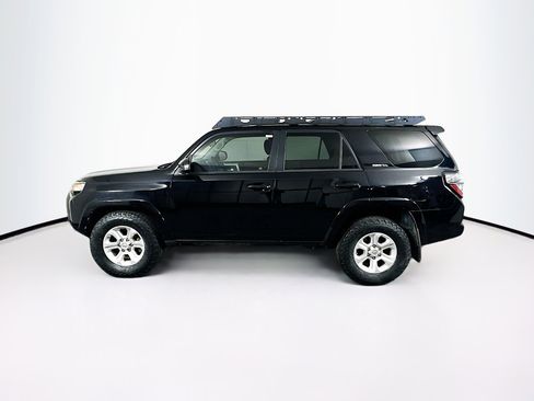 Used 2017 Toyota 4Runner SR5 image 4