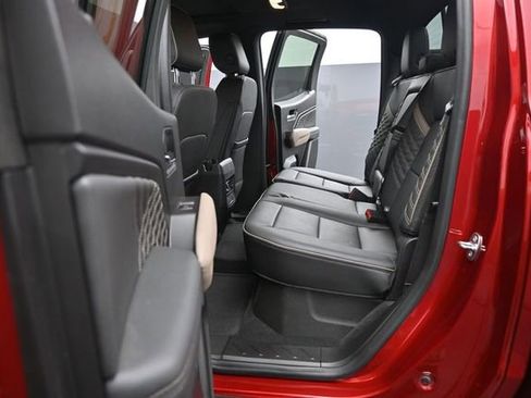 Used 2023 GMC Canyon Denali AWD/4WD image 13