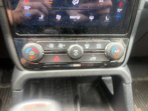 Used 2024 Ford Ranger XLT w/ Equipment Group 301A High AWD/4WD image 19