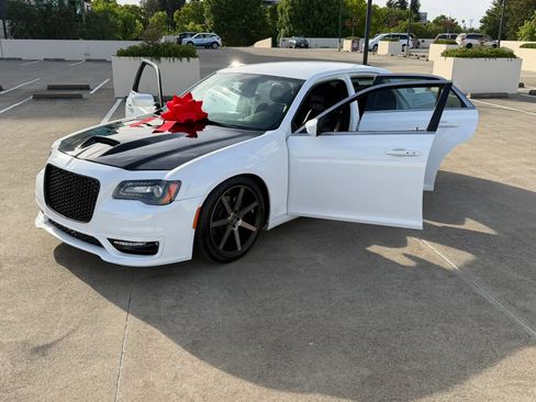 Used 2013 Chrysler 300 S RWD image 63