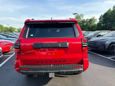 Certified 2025 Toyota 4Runner SR5 AWD/4WD image 7