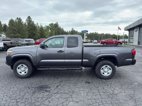Used 2022 Toyota Tacoma SR RWD image 27