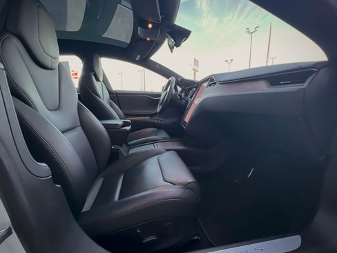 Used 2019 Tesla Model S Long Range image 26