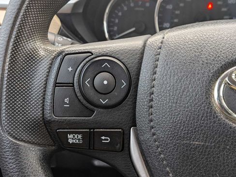 Used 2015 Toyota Corolla LE FWD image 22