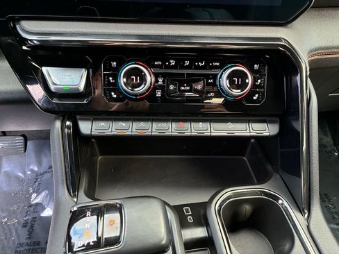 Used 2023 GMC Sierra 1500 AT4 image 28