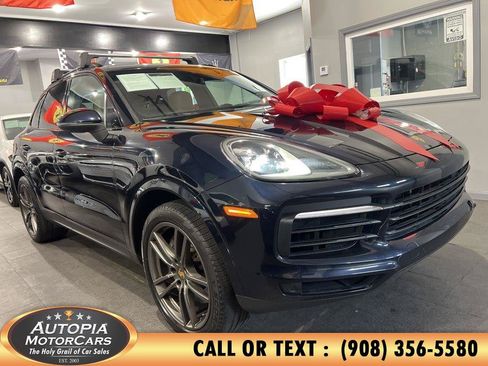 Used 2022 Porsche Cayenne AWD/4WD image 39