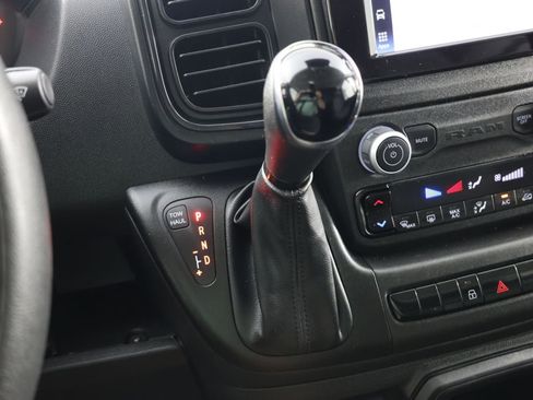 Used 2025 RAM ProMaster 2500 w/ Convenience Group FWD image 6