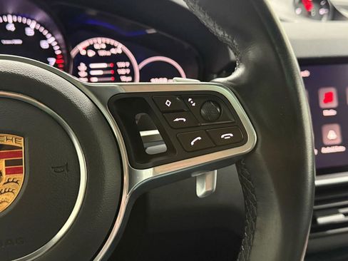Used 2022 Porsche Cayenne image 26