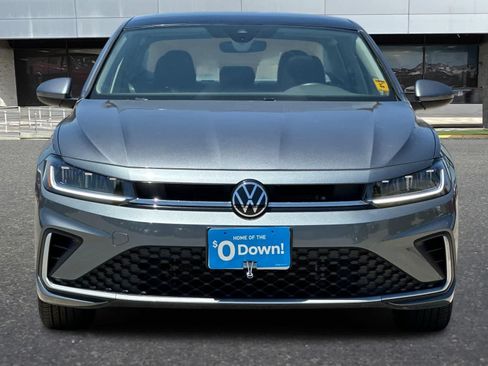 Used 2026 Volkswagen Jetta SE FWD image 11