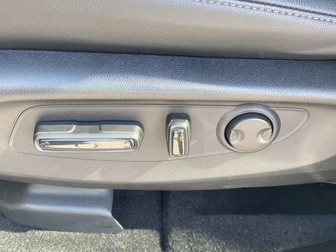 Used 2025 Honda CR-V EX-L image 16