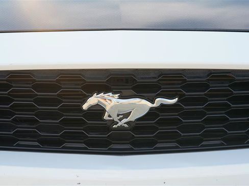 Used 2015 Ford Mustang Coupe RWD image 26