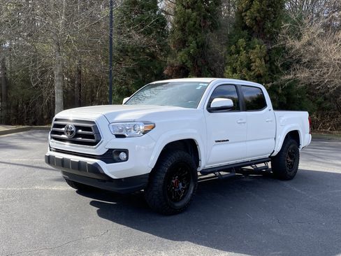 Used 2023 Toyota Tacoma SR5 image 5