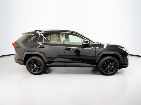 Used 2021 Toyota RAV4 XLE FWD image 10