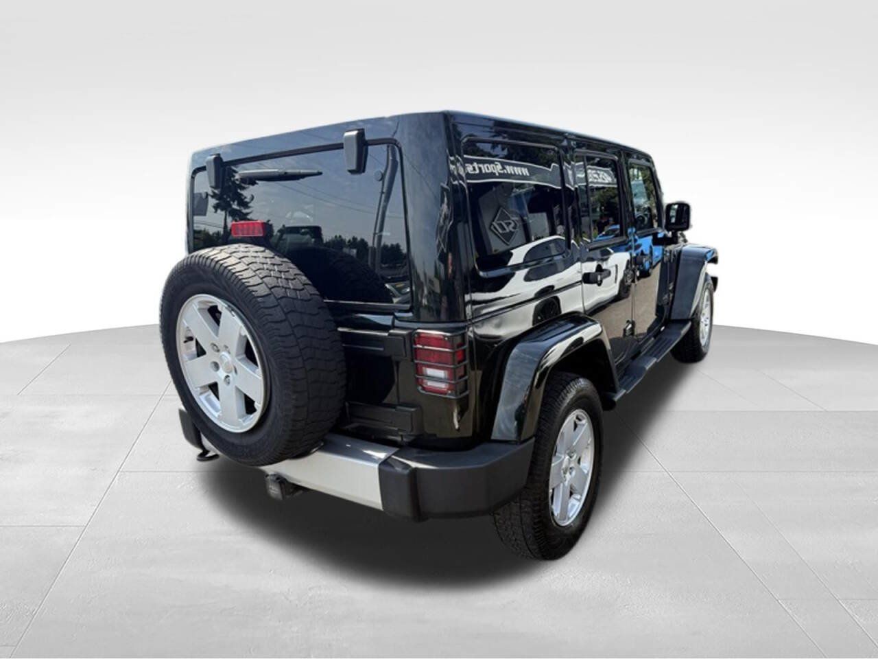 Used 2012 Jeep Wrangler Unlimited Sahara w/ Connectivity Group AWD/4WD image 5