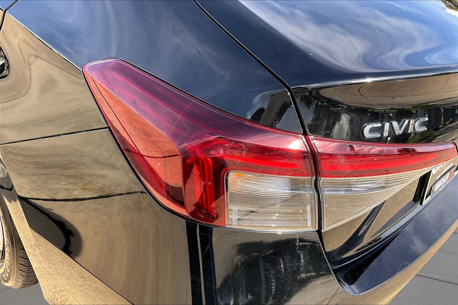 Used 2025 Honda Civic LX image 29