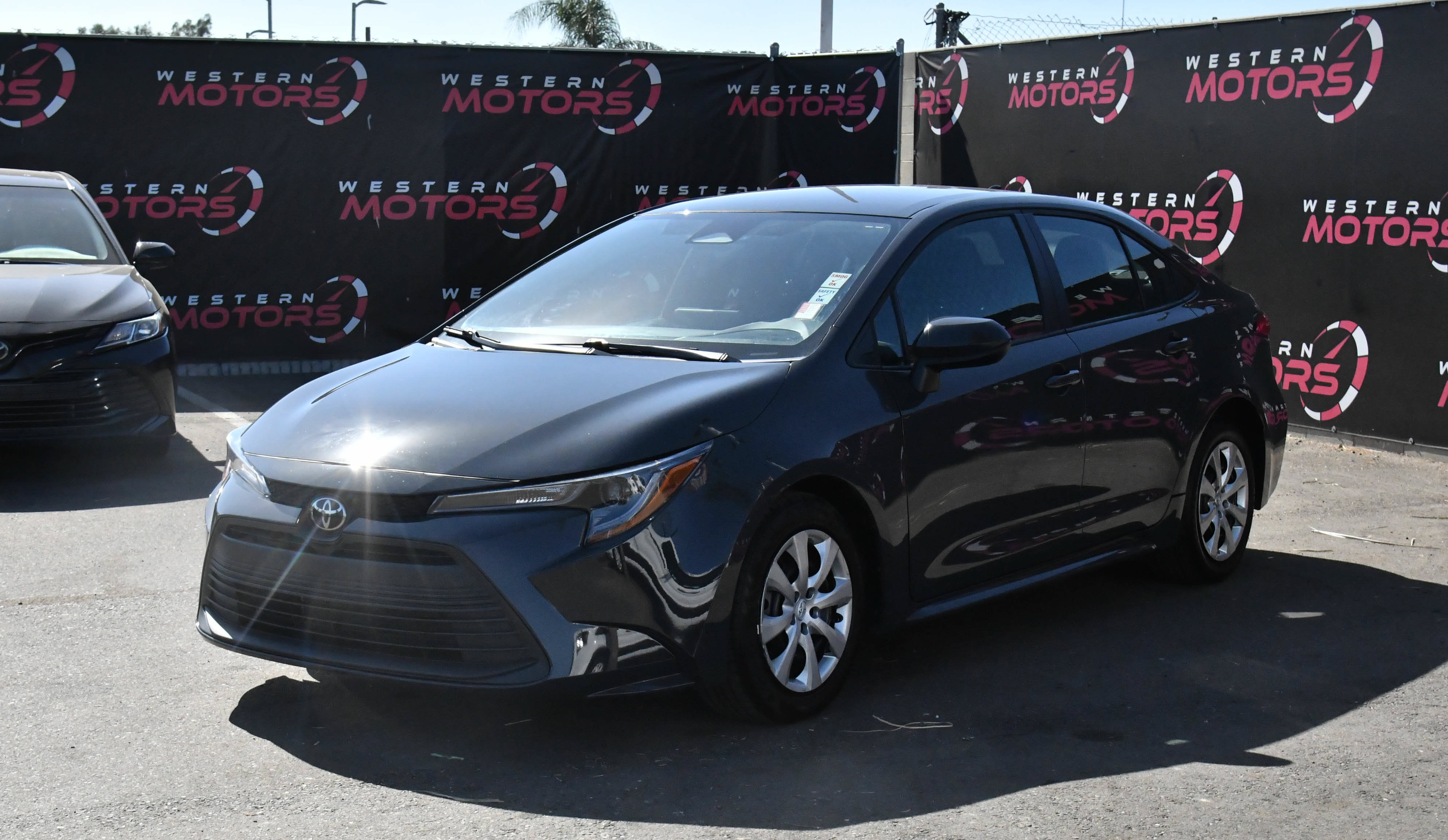 Used 2025 Toyota Corolla LE FWD image 3