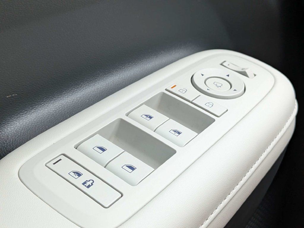 Used 2024 Hyundai Santa Fe Limited FWD image 34