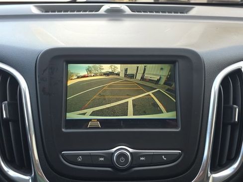 Used 2019 Chevrolet Equinox LT image 38