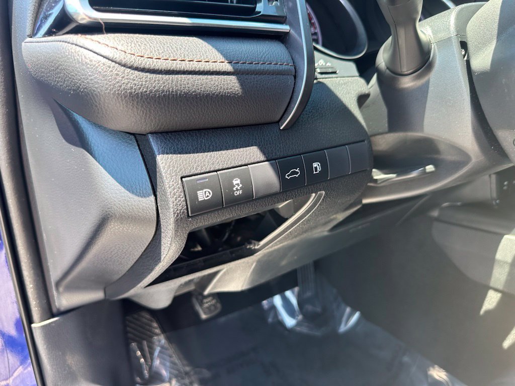 Used 2018 Toyota Camry LE FWD image 14