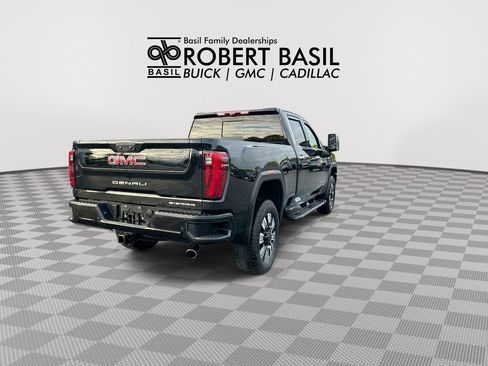 Used 2025 GMC Sierra 2500 Denali w/ Denali Reserve Package AWD/4WD image 8
