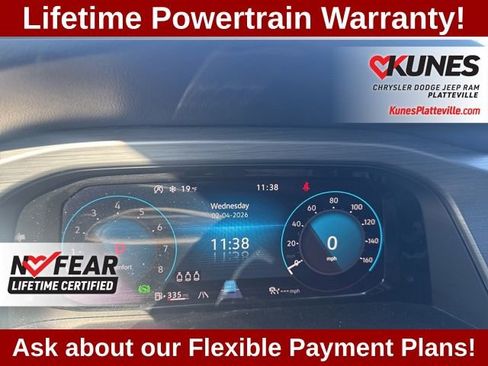 Used 2025 Volkswagen Atlas Cross Sport SE image 19