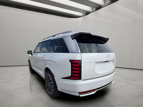 Used 2026 Hyundai Palisade Calligraphy image 3