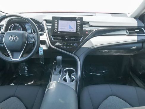 Used 2021 Toyota Camry LE w/ Carpet Mat Package (TMS) FWD image 11