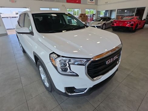 Used 2022 GMC Terrain SLE FWD image 6