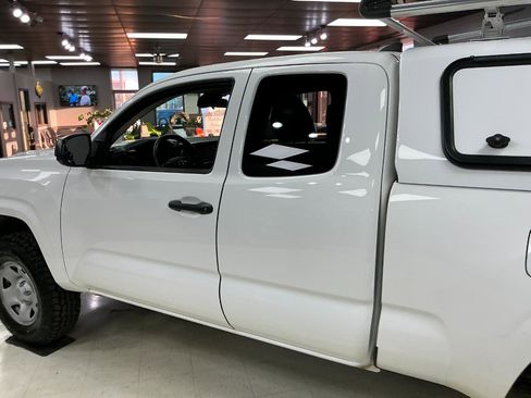 Used 2022 Toyota Tacoma SR image 31