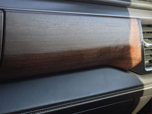 Used 2024 GMC Sierra 2500 Denali Ultimate image 27