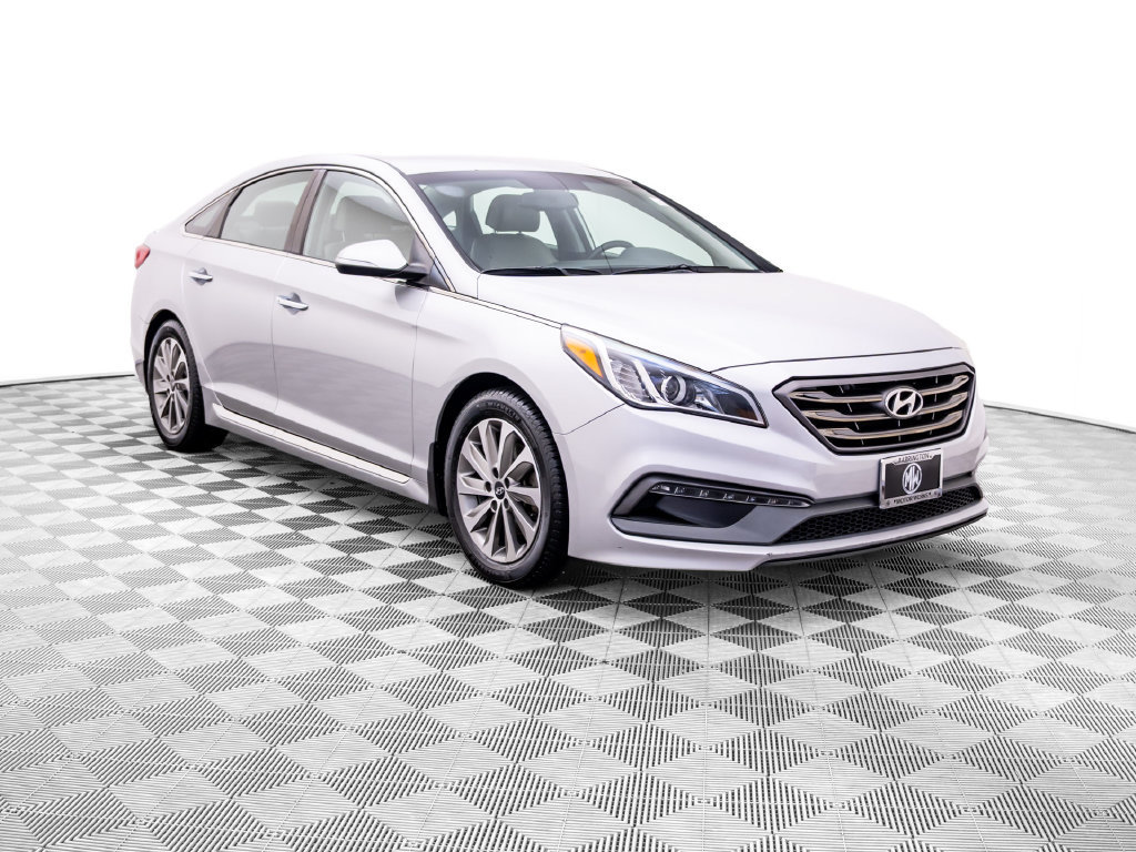 Used 2015 Hyundai Sonata Sport w/ Option Group 03 FWD image 7