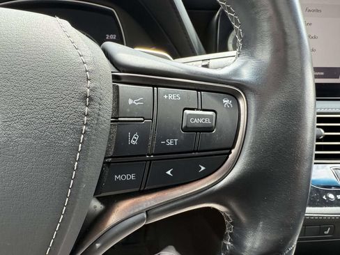 Used 2023 Lexus LS 500 AWD w/ Interior Upgrade Package image 21