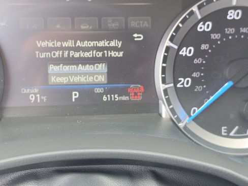 Used 2025 Toyota Highlander XLE AWD/4WD image 37