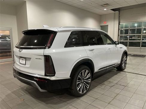 New 2026 Cadillac Vistiq Premium Luxury image 6