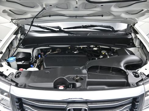 Used 2014 Honda Pilot Touring image 48
