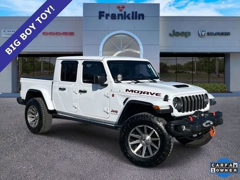 Used 2025 Jeep Gladiator Mojave image 1